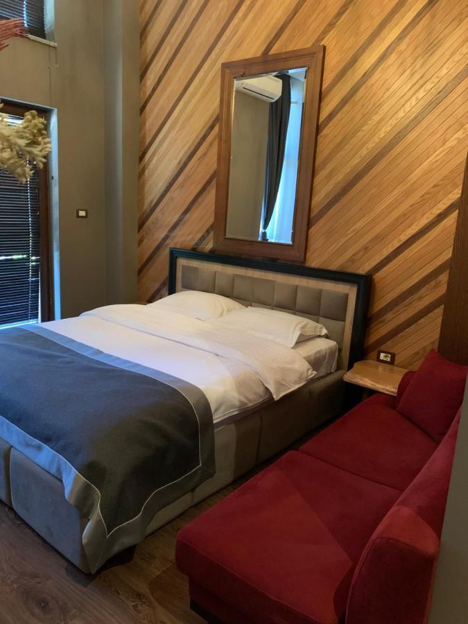 Guest House People Корча Екстериор снимка