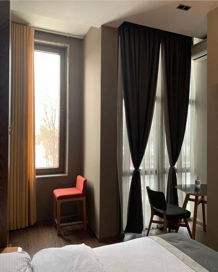 Guest House People Корча Екстериор снимка