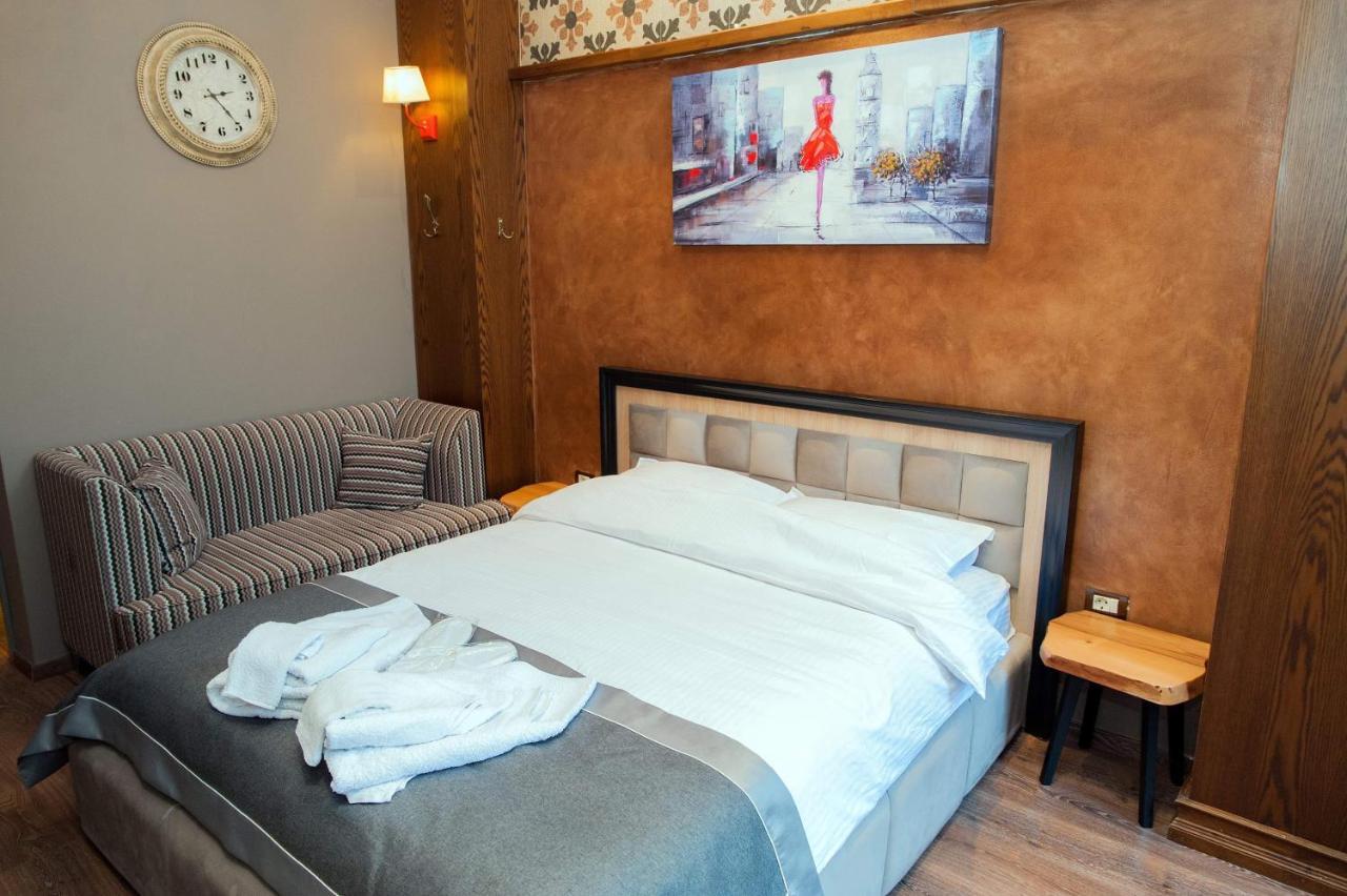 Guest House People Корча Екстериор снимка
